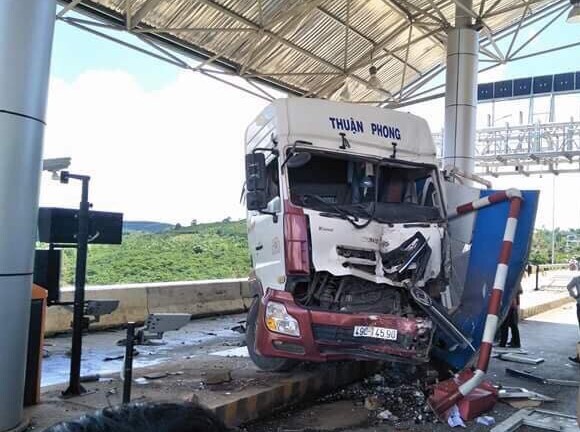 Tin tai nạn giao thông mới nhất ngày 30/5/2018