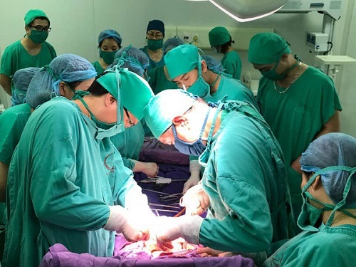 Hải Phòng: Cứu sống bệnh nhân chửa ngoài tử cung vỡ ngập máu ổ bụng