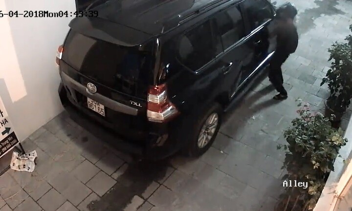 Video: Land Cruiser Prado bị trộm 