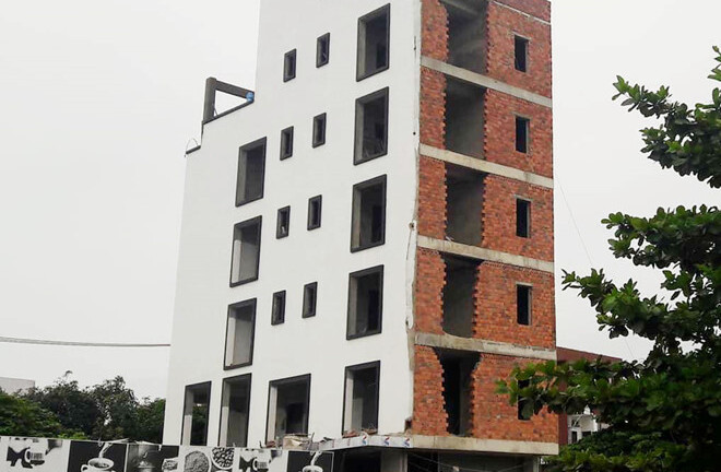 Theo cha đi phụ hồ, nam thanh niên bị điện giật chết