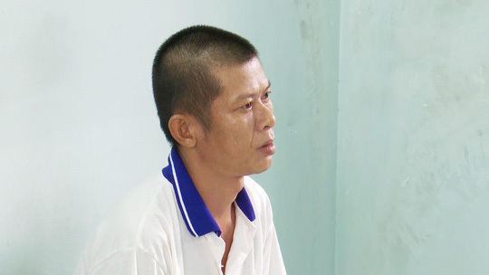 An Giang: Khởi tố nghịch tử hành hung mẹ ruột, đánh gãy tay hàng xóm 