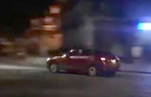 Tài xế xe Mazda 3 phóng tốc độ cao, gây náo loạn ven Hồ Gươm