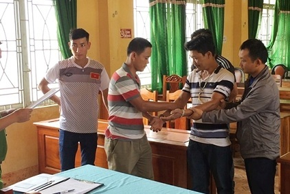 Bắt kẻ cầm đầu băng nhóm 40 người cướp tang vật phá rừng