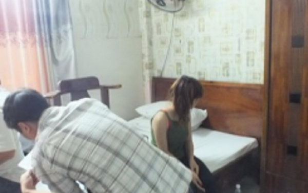 Tin tức pháp luật mới nhất ngày 5/7/2018: Cô gái bán dâm bị tên cướp trói trong khách sạn