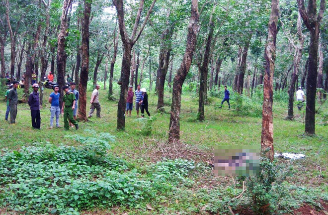 Phát hiện thi thể người đàn ông cháy đen trong lô cao su