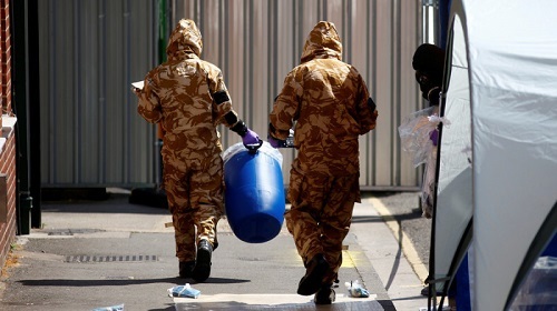 Anh tìm thấy lọ đựng chất độc thần kinh Novichok