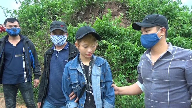 Tin tức pháp luật mới nhất ngày 17/7/2018: Thiếu nữ 17 tuổi một mình qua Lào mua hơn 4.000 viên ma túy