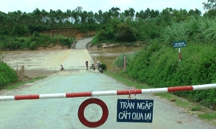 35 người vào rừng hái măng bị mất liên lạc sau cơn bão số 3