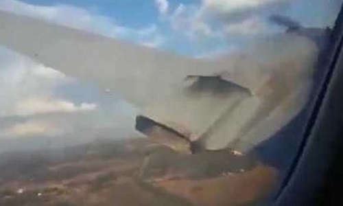 Video: Máy bay cháy động cơ rơi thẳng xuống nhà máy sữa ở Nam Phi 