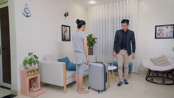 Gạo nếp gạo tẻ tập 37: Nuốt nước mắt, Hương xếp hành lý cho chồng theo nhân tình trẻ 