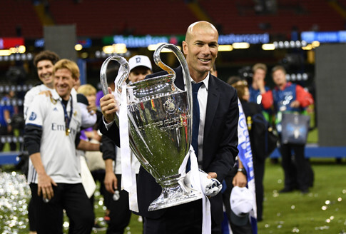 Sau màn phong độ tệ hại, MU nhắm Zidane thay thế Mourinho