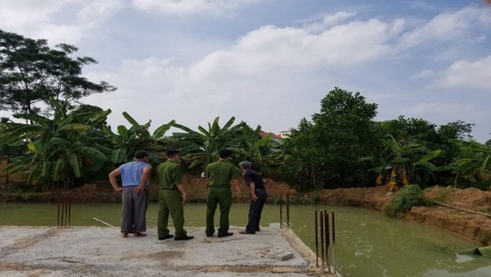 Vĩnh Phúc: Xót xa 2 cháu bé đuối nước ở công trình không có rào chắn