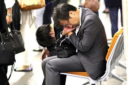 Nhật Bản đề xuất nghỉ làm sáng thứ 2 để ngăn ngừa tình trạng