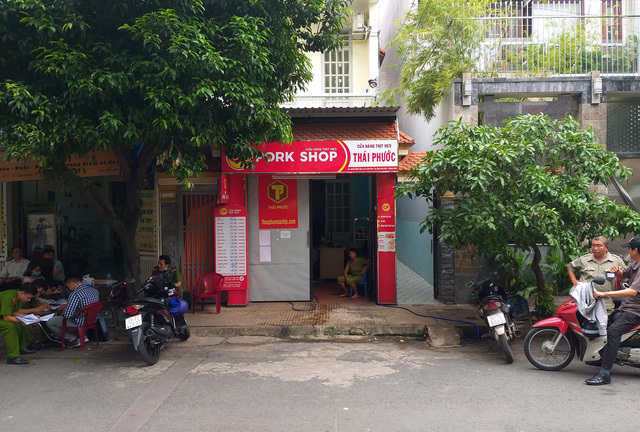Tin tức thời sự 24h mới nhất ngày 7/8/2018: Cô gái trẻ mặc nội y nhảy múa trên sông Tô Lịch