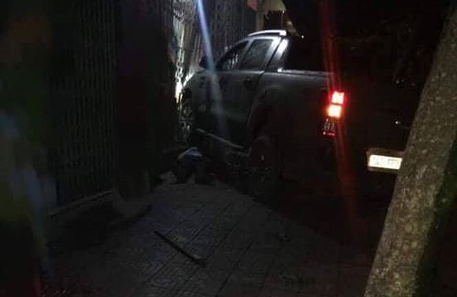 Xác định danh tính lái ô tô bỏ trốn sau khi lái xe chèn chết đối phương xô xát