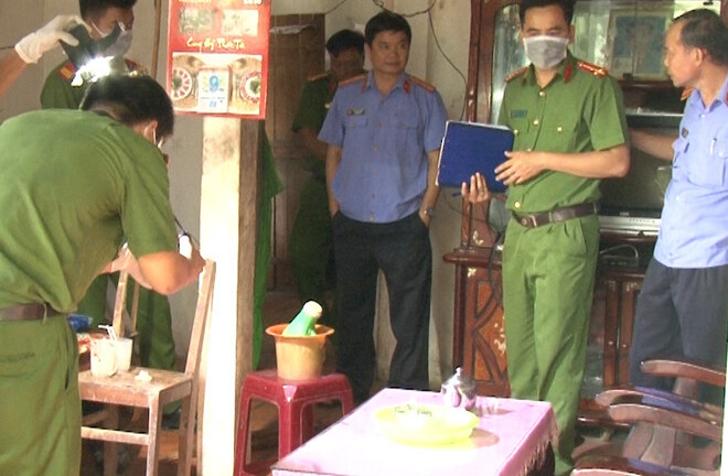 Vụ nghịch tử nghi sát hại cha mẹ: Nghi phạm từng bị phạt 8 năm tù về tội Hiếp dâm