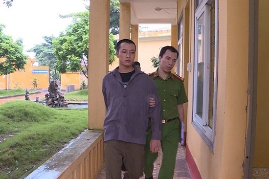Khởi tố thanh niên 9x đâm chết người trong trại hè