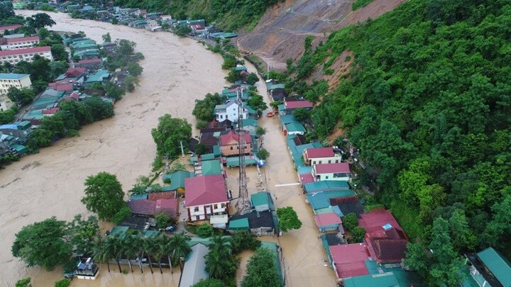 Nghệ An: Toàn cảnh huyện miền núi ở Nghệ An chìm trong biển nước