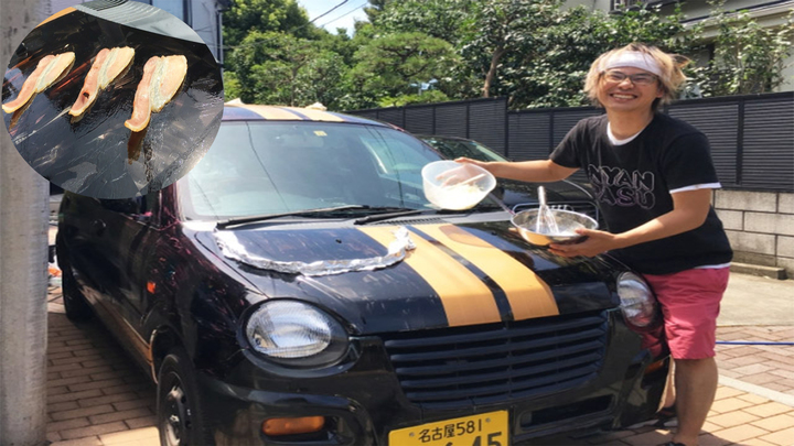 Video: Tròn mắt xem chàng thanh niên nướng thịt, rau củ trên mui xe