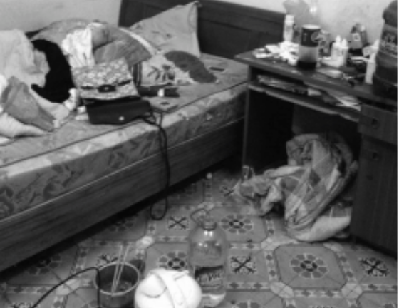 Chủ nhà ngán ngẩm khi nữ sinh thuê trọ sống chung... với rác