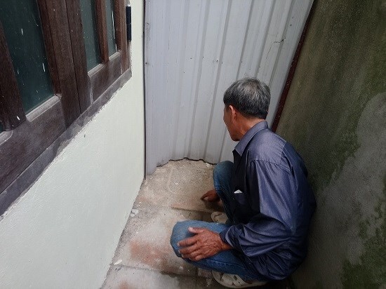 Bé gái sơ sinh còn nguyên dây rốn bị bỏ rơi ở góc chùa