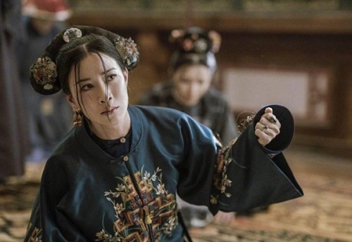 Bí ẩn cái chết của kế hoàng hậu và đám tang 