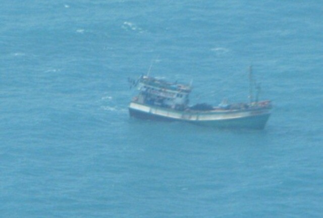 Tàu cá cùng 4 ngư dân mất tích bí ẩn trên biển