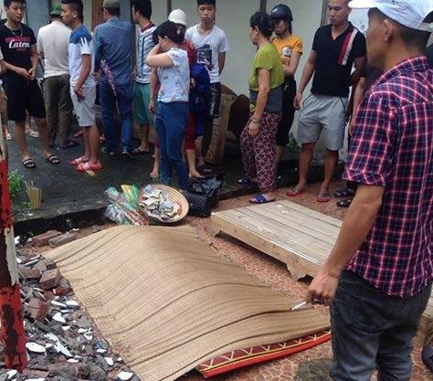 Tin tai nạn giao thông mới nhất ngày 31/8/2018: Băng qua đường ngang, cô gái trẻ bị tàu cán chết