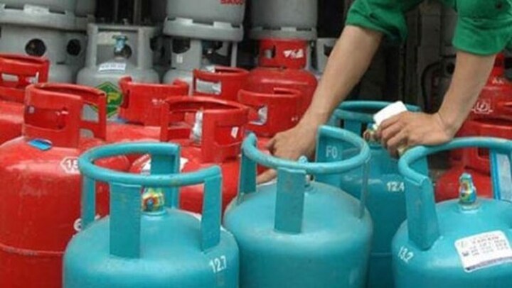 Từ 1/9, giá gas tăng 10.000 đồng/bình 12kg