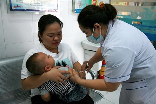 Cảnh giác với dịch sởi rình rập trẻ mùa tựu trường