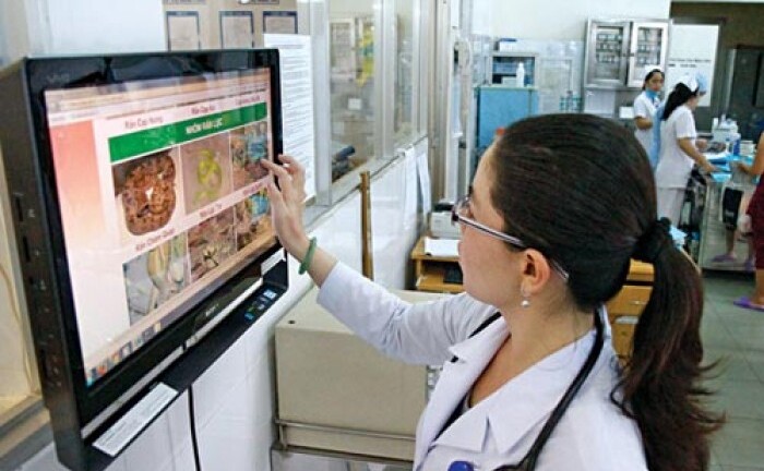 Triển khai ứng dụng công nghệ thông tin, kết nối mạng tại các nhà thuốc