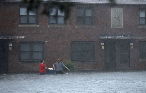 Siêu bão Florence có thể trút 37,8 nghìn tỷ lít nước khi đổ bộ vào Mỹ