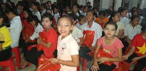 Trung thu về khi tình yêu thương chạm vào trái tim những đứa trẻ