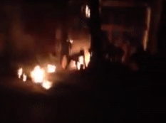 Tin tức thời sự 24h mới nhất ngày 17/9/2018: Người đàn ông ôm người tình rồi tẩm xăng tự thiêu