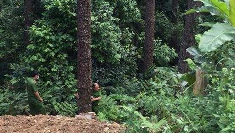 Xe máy lao xuống vực sâu gần 100m ở Tam Đảo, đôi nam nữ thương vong