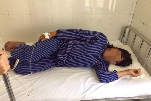 Uống rượu thuốc không rõ nguồn loại, chồng tử vong vợ nguy kịch