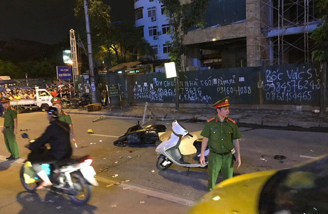 Ai sẽ phải chịu trách nhiệm vụ khung sắt công trình đè chết cô gái đi đường?