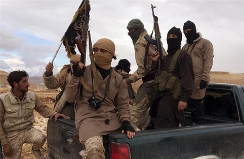 Phiến quân bất ngờ diễu binh rầm rộ ngay sát Aleppo, thách thức Nga-Thổ