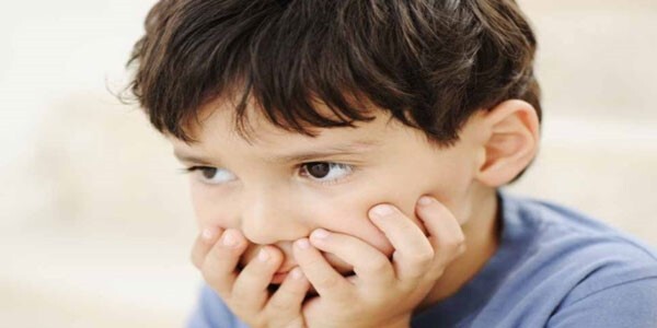 Trẻ chậm nói và tăng động có mắc chứng tự kỷ?