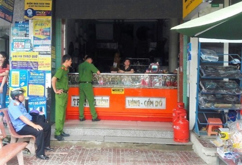 Cà Mau: Tóm gọn kẻ cướp giật 2 lượng vàng khi chủ tiệm sơ hở