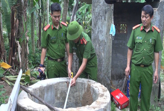 Điều tra nguyên nhân cháu bé 2 tuổi bị ném xuống giếng ở Quảng Ngãi