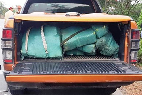 Vụ bắt ôtô chở hơn 3 tạ nghi ma túy đá: Lộ diện 2 người vận chuyển