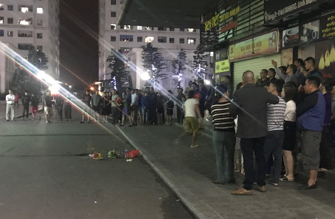 Bàng hoàng giây phút chứng kiến bé sơ sinh rơi ở chung cư Linh Đàm