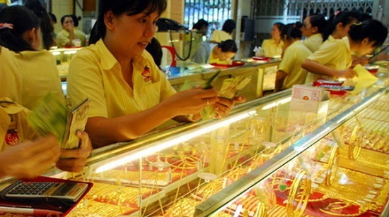 Giá vàng hôm nay 19/10/2018: Giá vàng SJC biến động nhẹ, tăng 30 nghìn đồng/lượng