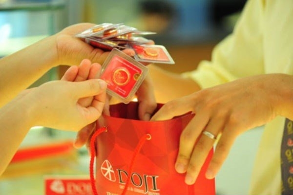 Giá vàng hôm nay 22/10: Vàng SJC tiếp tục tăng nhẹ