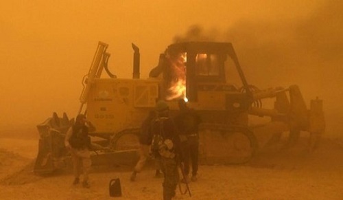 IS bất ngờ phản công, giết hơn 70 chiến sĩ, lực lượng Dân chủ Syria đại bại