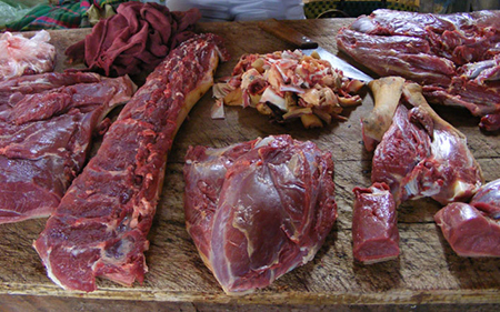 Lai Châu: 42 người nhập viện cấp cứu sau khi ăn thịt trâu