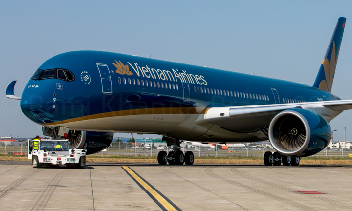 Máy bay A350 của Vietnam Airlines bị xịt lốp khi hạ cánh tại sân bay Nội Bài