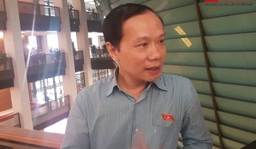 Dự thảo sinh viên bán dâm 4 lần bị đuổi học: Ai để 