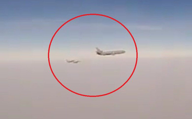 Chiến đấu cơ Nga ngặn chặn 3 máy bay Mỹ, Pháp trên bầu trời Syria